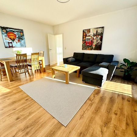 Schicke Wohnung Im Gruenen Hinterhof Шверін Екстер'єр фото